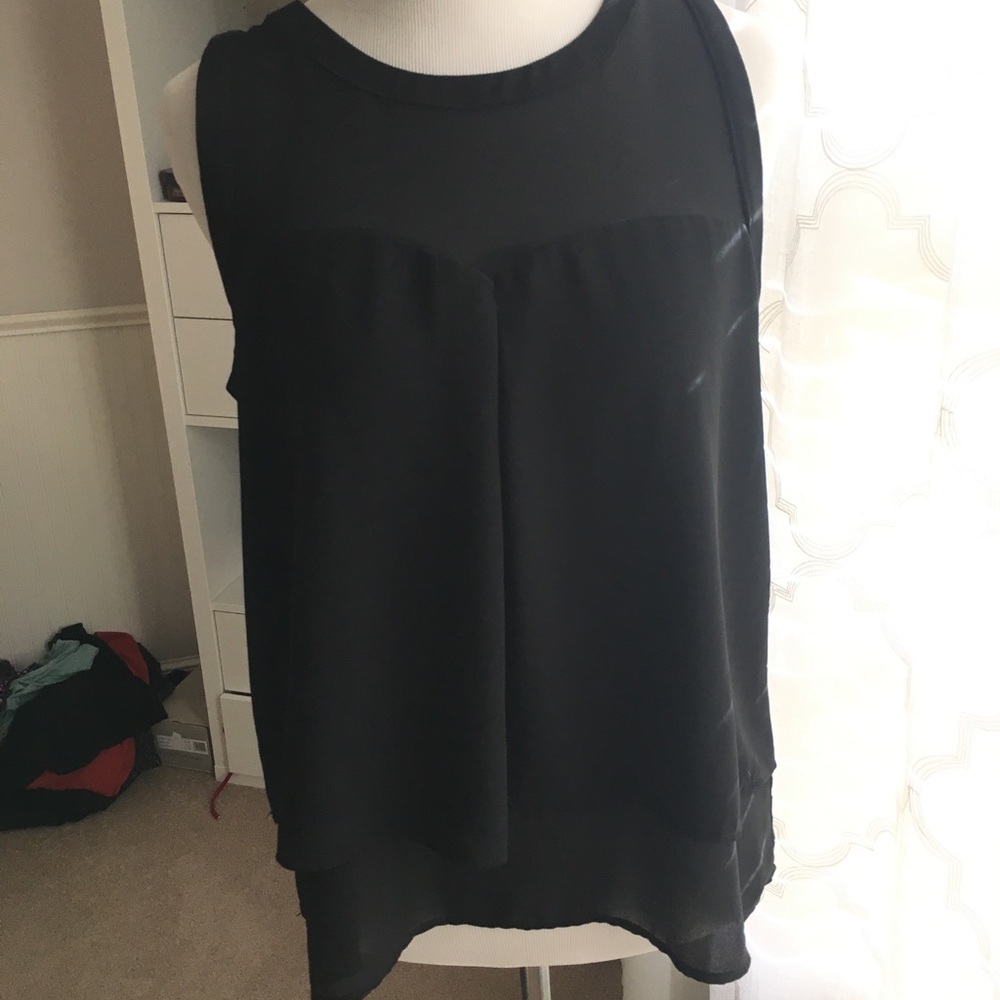 Tank top with mesh paneling